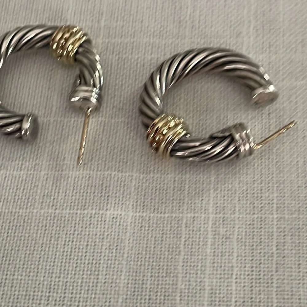 David Yurman 14K Sterling Cable Hoops - Picture 10 of 12